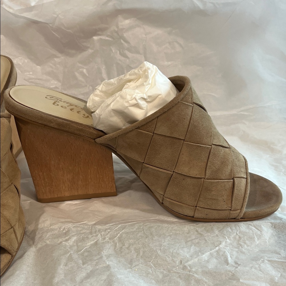 Bettye Muller Tan Quilted Mules